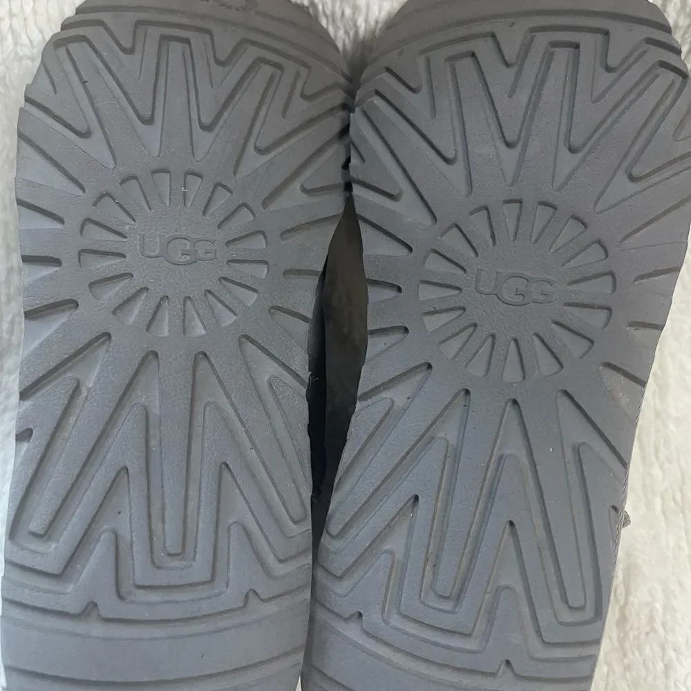 UGG Men’s Classic Mini II UGG Print Gray suede Boots  logo rubberized print SZ10